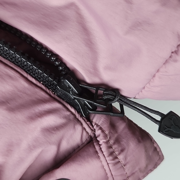 Nobis Tinsley Hooded Lightweight Down Puffer Jacket - Picture 10 of 16